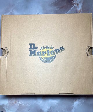 Caja original Dr. Martens