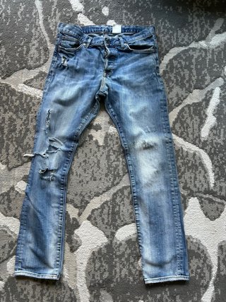 Vaqueros Azules con Desgastes