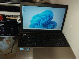 Portátil Asus i7