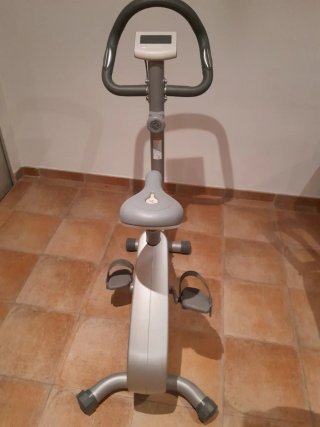Bicicleta Estática Compacta
