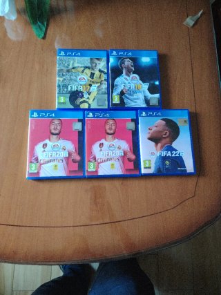 Lote 5 Juegos FIFA PS4 (17, 18, 20 y 22)