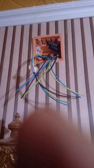 Fontanero y electricista