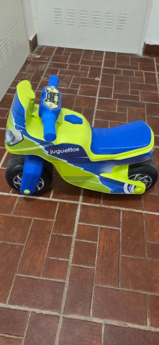 Moto Correpasillos Infantil Juguettos