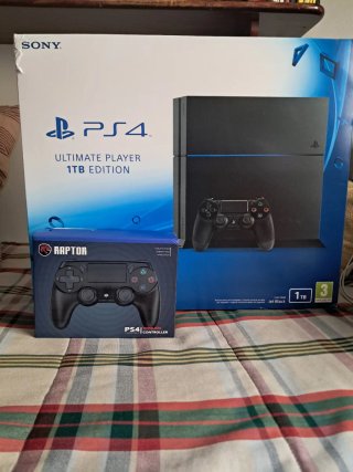 PS4 Slim 1TB (Sony) + Mando