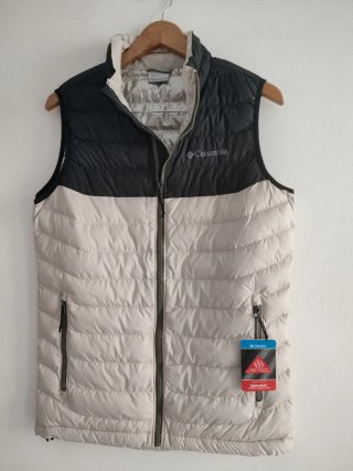 Chaleco Columbia Negro y Beige