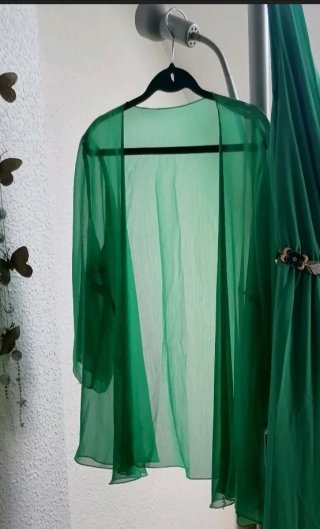 Chaqueta larga de gasa verde