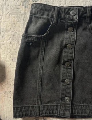 Falda vaquera negra Pull & Bear Talla XS