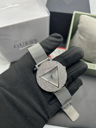 Reloj Guess Plateado con Pedrería