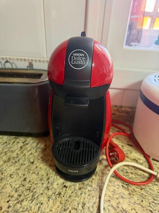Cafetera Krups Dolce Gusto Roja