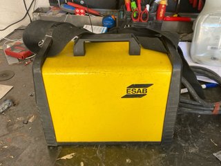 Máquina de Soldar Inverter ESAB 180A