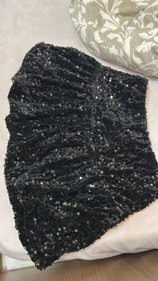 Falda negra con lentejuelas