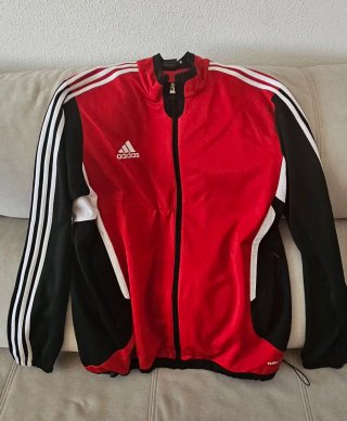 Chaquetilla Adidas Roja y Negra