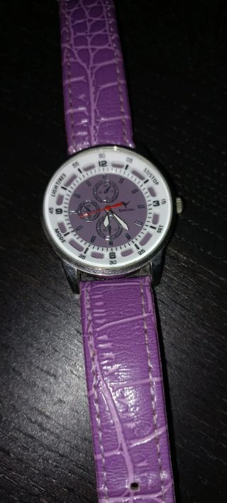 Reloj Romines con Correa Morada