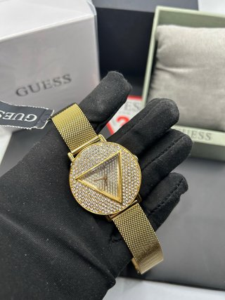Reloj Guess Dorado con Pedrería