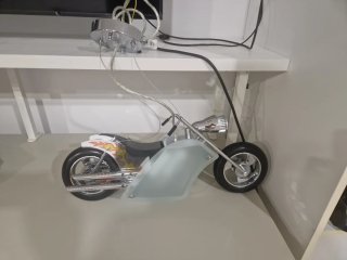 Lámpara de techo infantil diseño moto