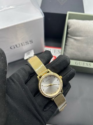 Reloj Guess Dorado