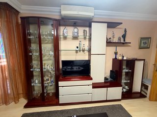 Mueble de Comedor de Madera chapada