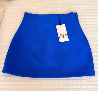 Falda corta azul Zara