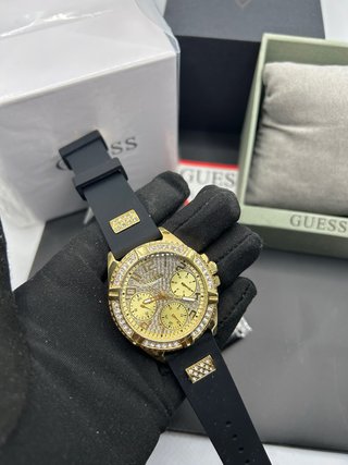 Reloj Guess Dorado y Negro