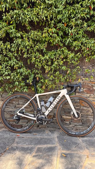 Bicicleta de gravel Aurum Manto
