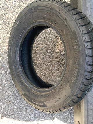 Neumático Bridgestone Duravis 195/70 R15