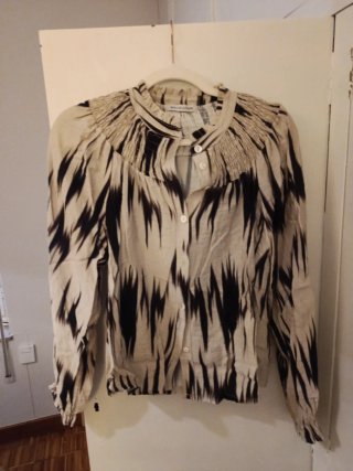 Camisa Estampada Beige y Negra