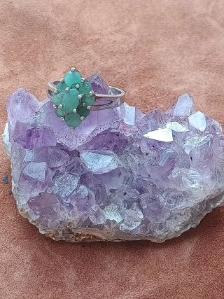 Anillo de Plata con raíz de Esmeralda
