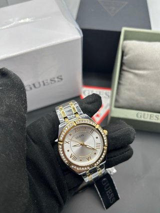 Reloj Guess Plateado y Dorado