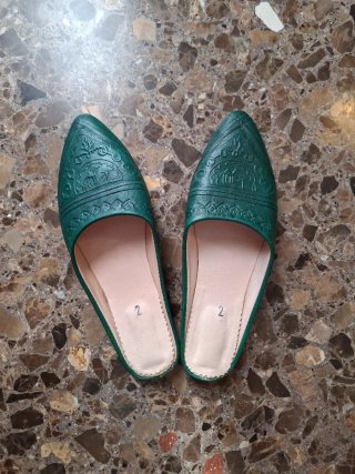 Zapatillas de piel verdes
