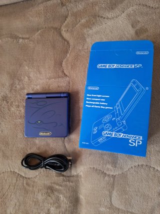 Nintendo Game Boy Advance SP Kyogre
