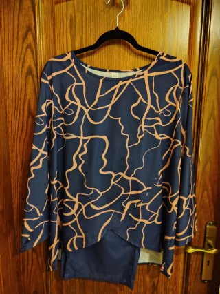 Conjunto de Blusa e Calças Estampado