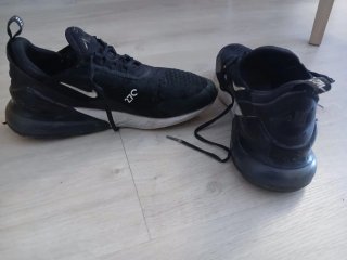 Zapatillas Nike Air Max 270 Negras y Blancas