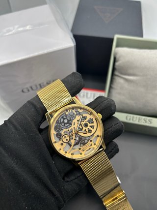 Reloj Guess Dorado