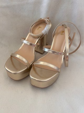 Sandalias de Tacón Doradas Shein