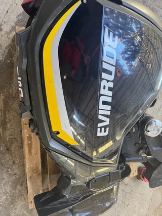 Motor fueraborda Evinrude E-TEC 150 G2
