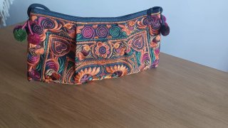 Bolso de mano bordado multicolor