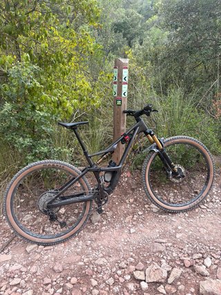 Bicicleta de Montaña Doble Suspensión