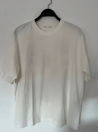 Camiseta Zara con estampado de frutas