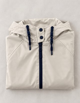 Chubasquero Beige con Capucha