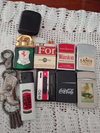 Collezione di 9 accendini vintage anni '90