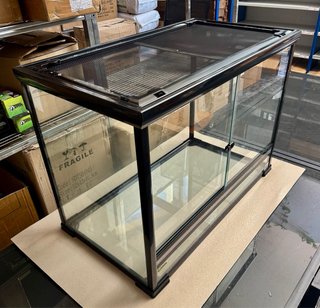 TERRARIO 90 × 50 × 65 CM – NUEVO – LIQUIDACIÓN