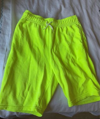 Pantalón corto de chándal amarillo