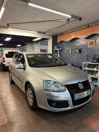 Volkswagen Golf V/ 1.9 TDI / 250 mil km