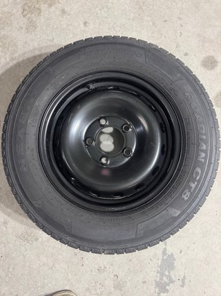Rueda Nexen Roadian CT8 225/65 R16C con Llanta
