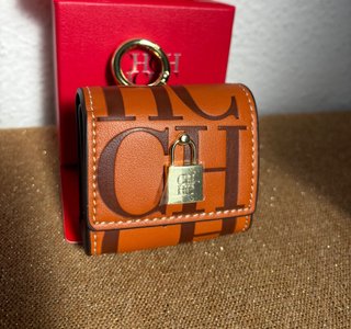Funda para AirPods Carolina Herrera