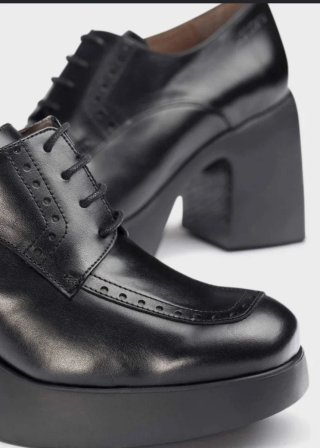 Zapatos de tacón negros