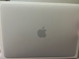 MacBook Air 13 pollici (Apple)