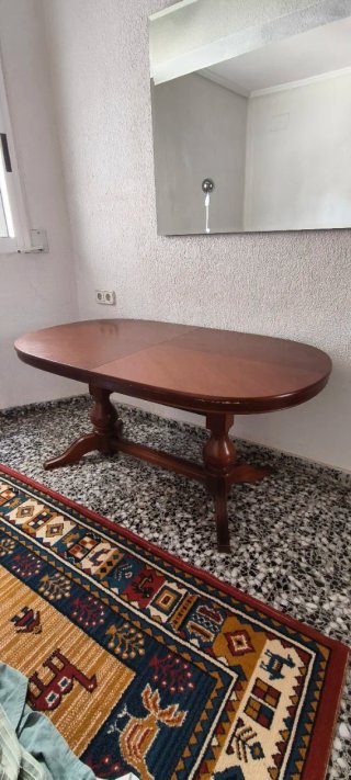 Mesa antigua extensible de madera
