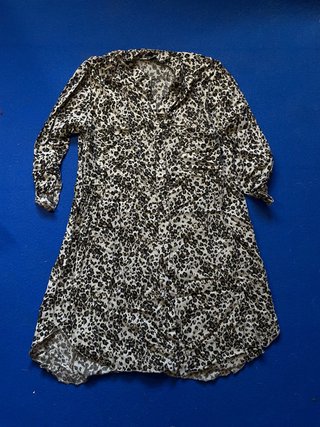 Vestido camisero estampado leopardo