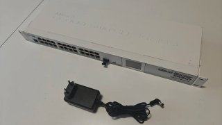Switch ethernet managed MikroTik CRS125-24G-1S-RM